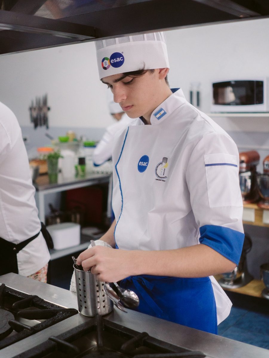 Alumno en cocina ESAC