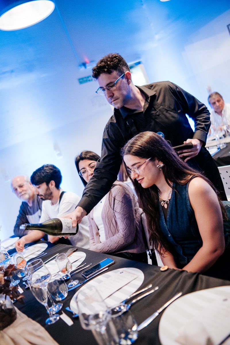 Servicio de vino ESAC